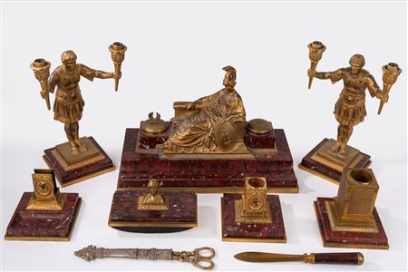 Set da scrivania in bronzo dorato e marmo rosso, secolo XIX