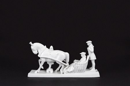 "Sulla slitta", gruppo scultoreo in porcellana bianca, manifattura Fraureuth Kunststeilung