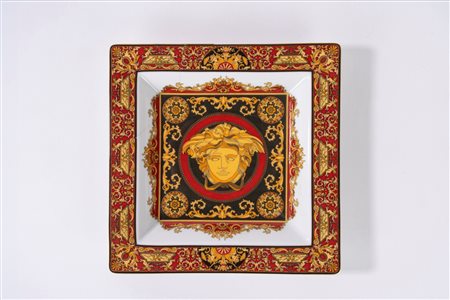 Piatto quadrato in porcellana policroma con medusa, Versace per Rosenthal