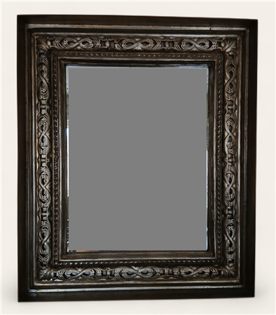 SPECCHIERA IN LEGNO INTAGLIATO E ARGENTATO CM.79X66