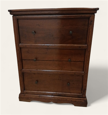 MOBILETTO IN LEGNO CON ANTA FRONTALE DECORATA A FINTI CASSETTI CM.68X47X88...