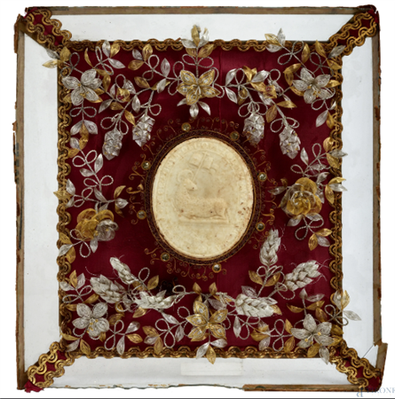 AGNUS DEI - MEDAGLIONE IN CERA CON ISCRIZIONE "PIVS IX" CM.10,5X8,5 MONTATO...