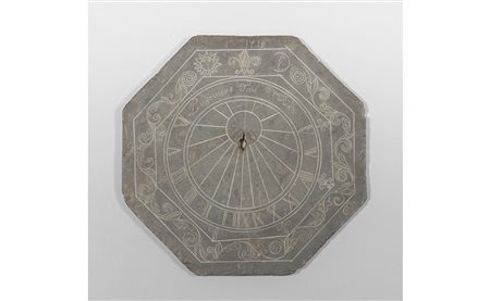 Meridiana in ardesia di forma ottagonale, f.ta 