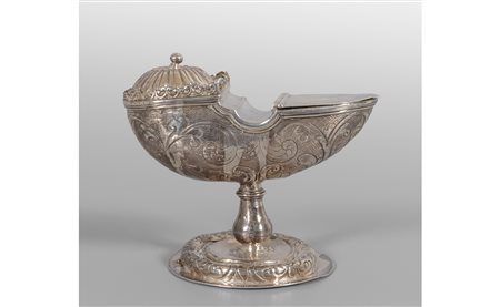 Navicella in argento finemente sbalzato, Spagna 