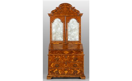 Mobile a doppio corpo Luigi XIV lastronato in 