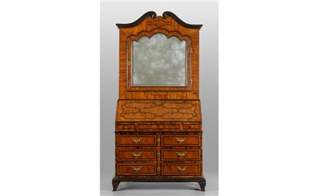 Mobile a doppio corpo Luigi XIV lastronato in 