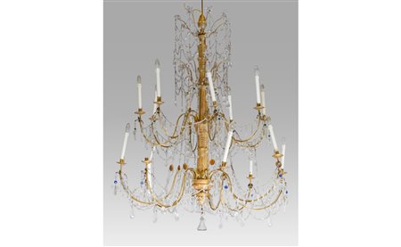 Grande lampadario a sedici luci disposte su due 