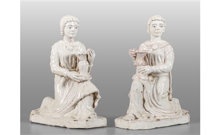 Coppia di angeli in maiolica bianca, arte 