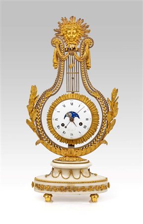 Pendola a lira basculante in bronzo dorato e marmo bianco, Francia, Luigi XVI...