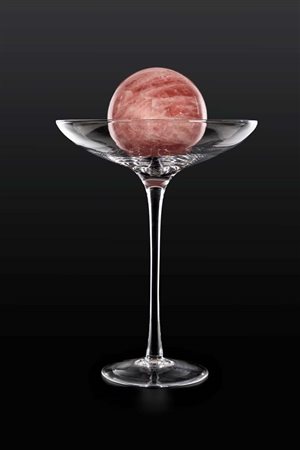 Alzata in vetro incolore con sfera in marmo rosa coppa circolare su alto ed...