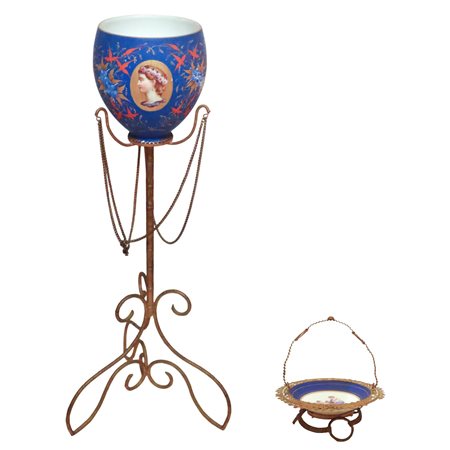 Vaso in porcellana ed alzatina in blue royal cobalto con dipinto