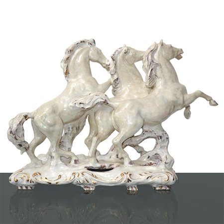 Maioliche  Aretini (1918)  - Cavalli, scultura in maiolica bianca