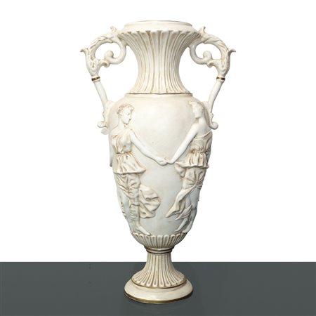 Deruta - Vaso bianco biansato con figure classiche in rilievo