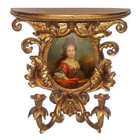 Applique dorata a due luci con decori vegetali ed ovale centrale con ritratto di dama