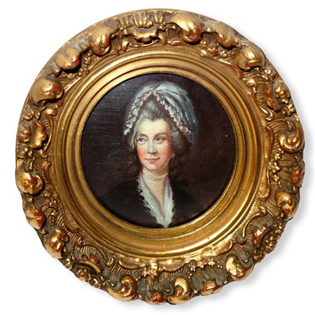 Ritratti di nobildonne, coppia di dipinti entro cornice in legno dorata