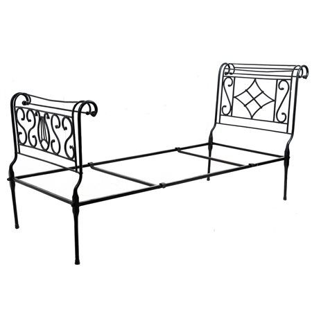 MANIFATTURA SICILIANA DEL XIX SECOLO, Letto