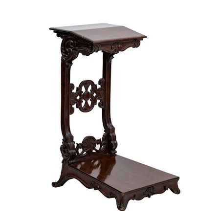 MANIFATTURA ITALIANA DEL XIX SECOLO, Inginocchiato