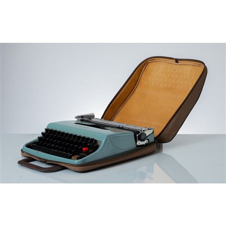 OLIVETTI LETTERA 22, Macchina da scrivere