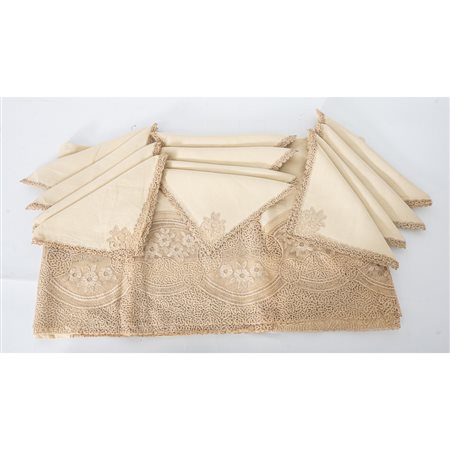 TOVAGLIA con dodici tovaglioli