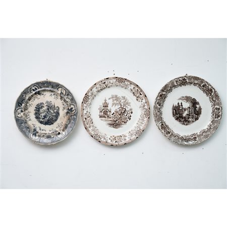 MANIFATTURA INGLESE DEI PRIMI DEL '900, Tre piatti da portata