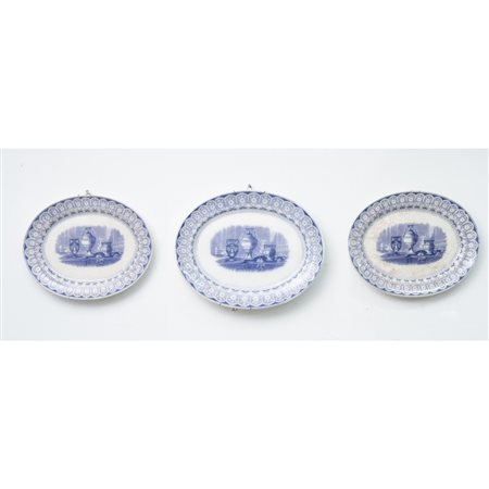 MANIFATTURA INGLESE DEI PRIMI DEL '900, Tre piatti da portata