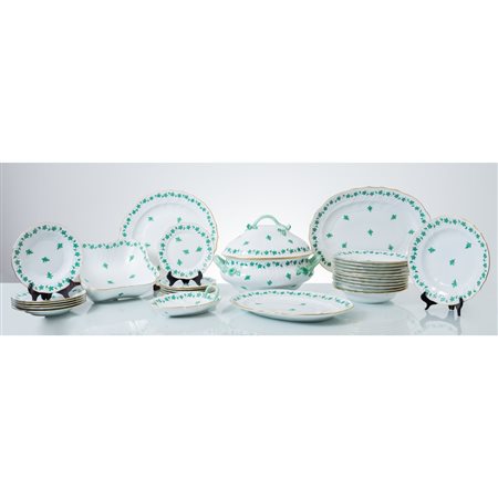 HEREND FINE XX SECOLO, Servizio di piatti