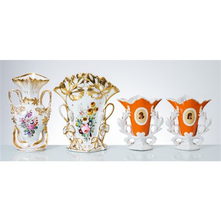 MANIFATTURA EUROPEA DEL XIX SECOLO, Quattro vasi