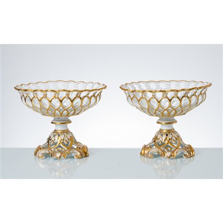 MANIFATTURA FRANCESE DEL XIX SECOLO, Coppia di centrotavola