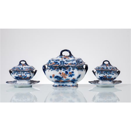 MANIFATTURA INGLESE DEL XIX SECOLO, Tre zuppiere