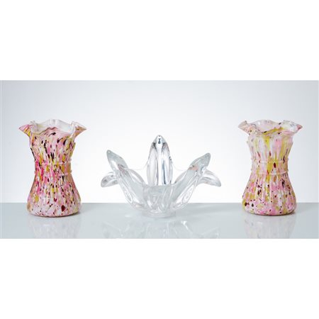 MANIFAT. EUROPEA PRIMI DEL '900, Coppia vasi e centrotavola