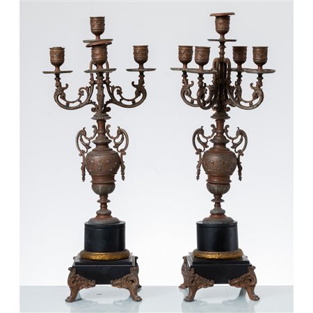 MANIFATTURA FRANCESE DEL XIX SECOLO, Coppia di candelabri