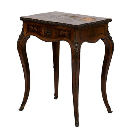 MANIFATTURA FRANCESE DEL XIX SECOLO, Tavolino da lavoro