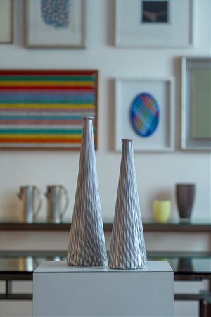 Veart - Coppia di bottiglie con decoro a canne policrome, 1982