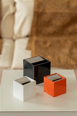 Bruno Munari (Milano 1907 - 1998)  - Set di tre posacenere modello 'Cubo', 1957