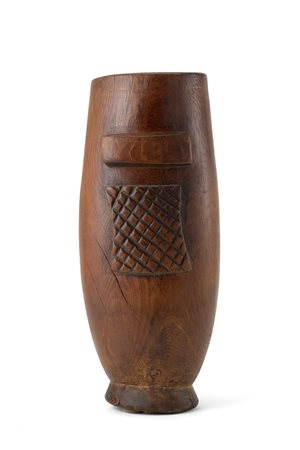 Arte tribale - Contenitore in legno rosso