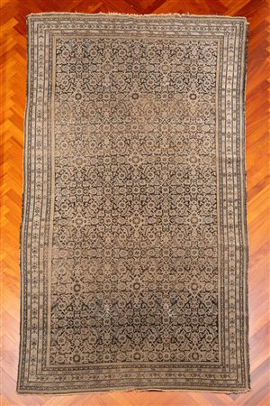 Tappeto Tabriz a motivo Mahi. Iran nord-occidentale, seconda metà XX secolo