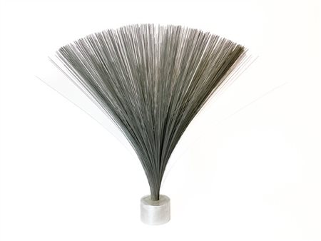 Scultura in ferro ispisrata all'opera di Herry Bertoia (h. cm 66) (difetti).