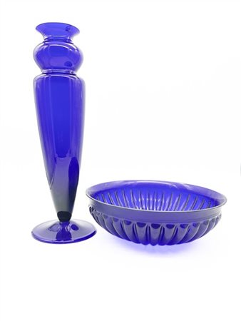 Lotto composto da un bacile costolato della manifattura di Veart e un vaso dell