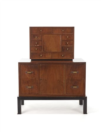 Mobile da camera Novecento con anta entro cassetti nella parte inferiore e nell