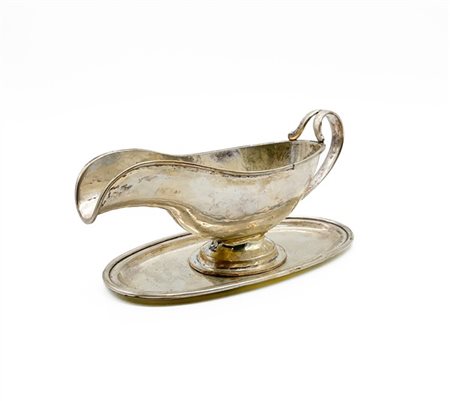 Salsiera in argento, titolo 800. Vicenza, seconda metà secolo XX. Marcata “DALL