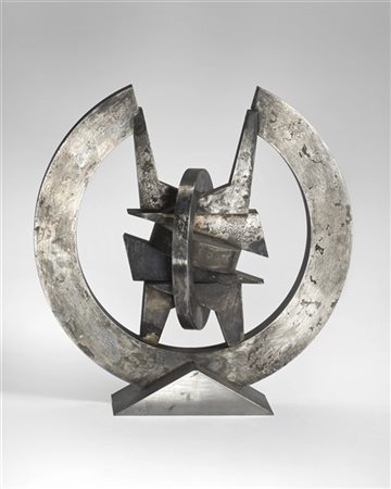 Carlo Mo Scultura in acciaio fresato, tornito e saldato. Milano, anni '70. (cm 2