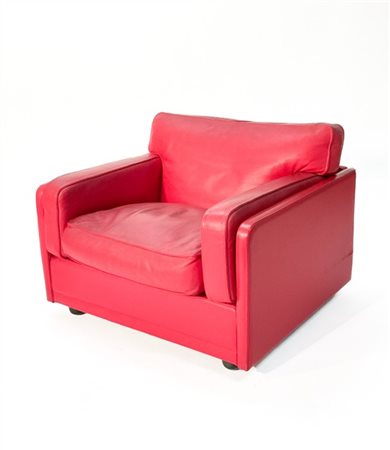 Poltrona Frau Poltrona modello "Socrate". 1991. Pelle rossa. Recante marchio del
