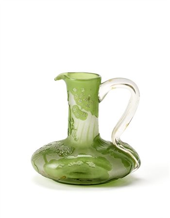 Gallé Piccolo versatoio in vetro a cammeo incolore, opalescente e verde traspare