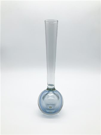 Venini Vaso soliflore in vetro soffiato sommerso color azzurro con superficie ir