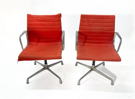 Charles Eames (1907-1978) e Ray Eames (1912-1988) Coppia di poltrone della serie