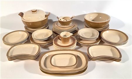 Richard Ginori - San Cristoforo Parte di servizio in ceramica smaltata ocra su f