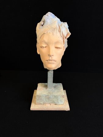 Ugo Riva "Senza titolo" 2011
Scultura in terracotta raffigurante volto di donna