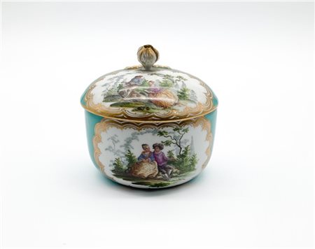 Manifattura di Meissen, secolo XIX. Zuccheriera con coperchio in porcellana dip