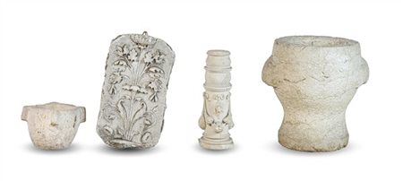 Lotto composto da due diversi morati in pietra (h max cm 36) un frammento di co