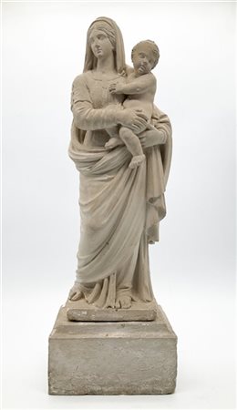 Ignoto
"Vergine col Bambino"
Antica scultura in pietra scolpita su base a plint